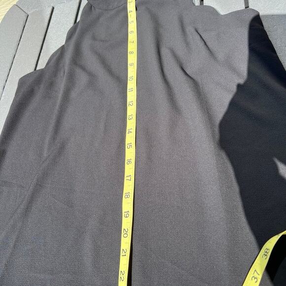 Monteau Halter neck, black top with scalloped arms, women's size M, sleeveless - Picture 7 of 10